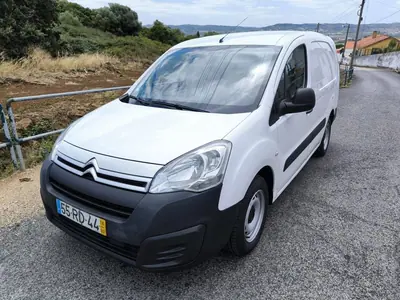 Citroën Berlingo 1.6 HDI L2 3L FRIO + ISOTERMICA 2016 - 14950 EUR, 292742 km - AUTO.MOTO.pt - 292742km - foto 2 de 43