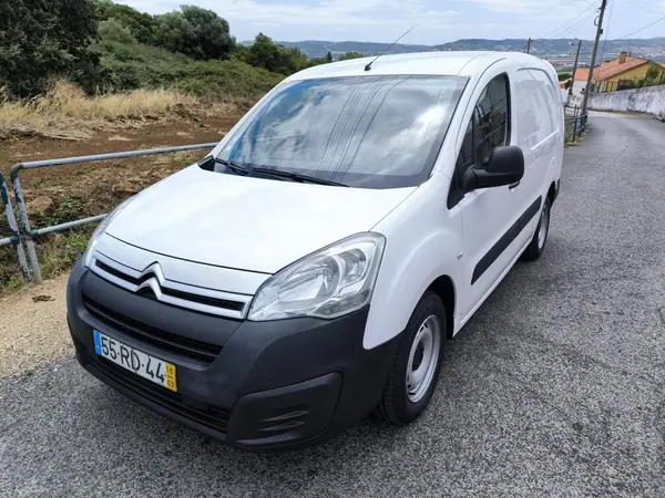 Citroën Berlingo 1.6 HDI L2 3L FRIO + ISOTERMICA 2016 - 14950 EUR, 292742 km - AUTO.MOTO.pt - 292742km - foto 2 de 43