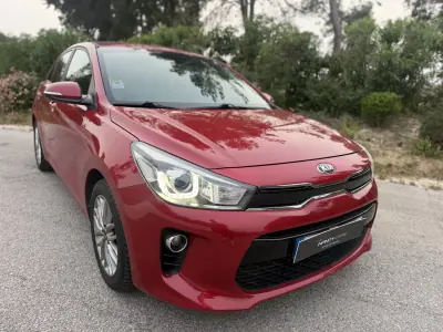 Kia Rio 2018 - 10999 EUR, 90000 km - AUTO.MOTO.pt - 90000km - foto 4 de 15