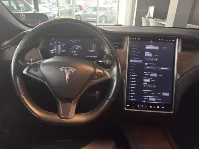 Tesla Model S 2019 - 27990 EUR, 181940 km - AUTO.MOTO.pt - 181940km - foto 13 de 29