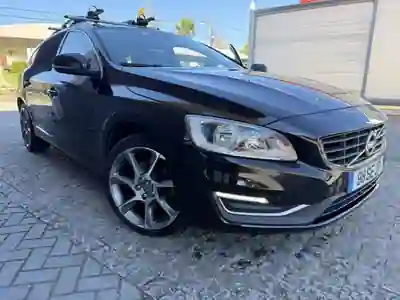 Volvo V60 2016 — foto 3 de 15