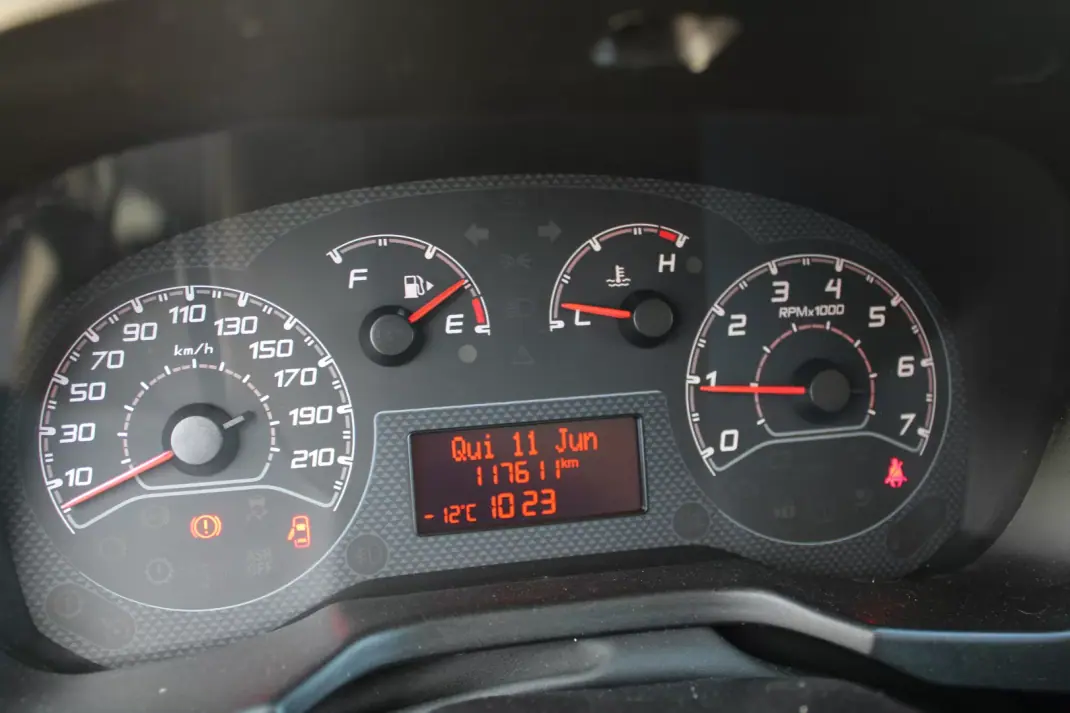 Fiat Fiorino 1.3 M-Jet SX Kasten 2022 - 10990 EUR, 117000 km - AUTO.MOTO.pt - 117000km - foto 17 de 22