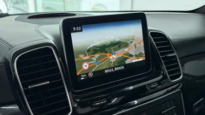 Mercedes-Benz GLE 63 AMG 2015 - 99990 EUR, 149475 km - AUTO.MOTO.pt - 149475km - foto 35 de 42