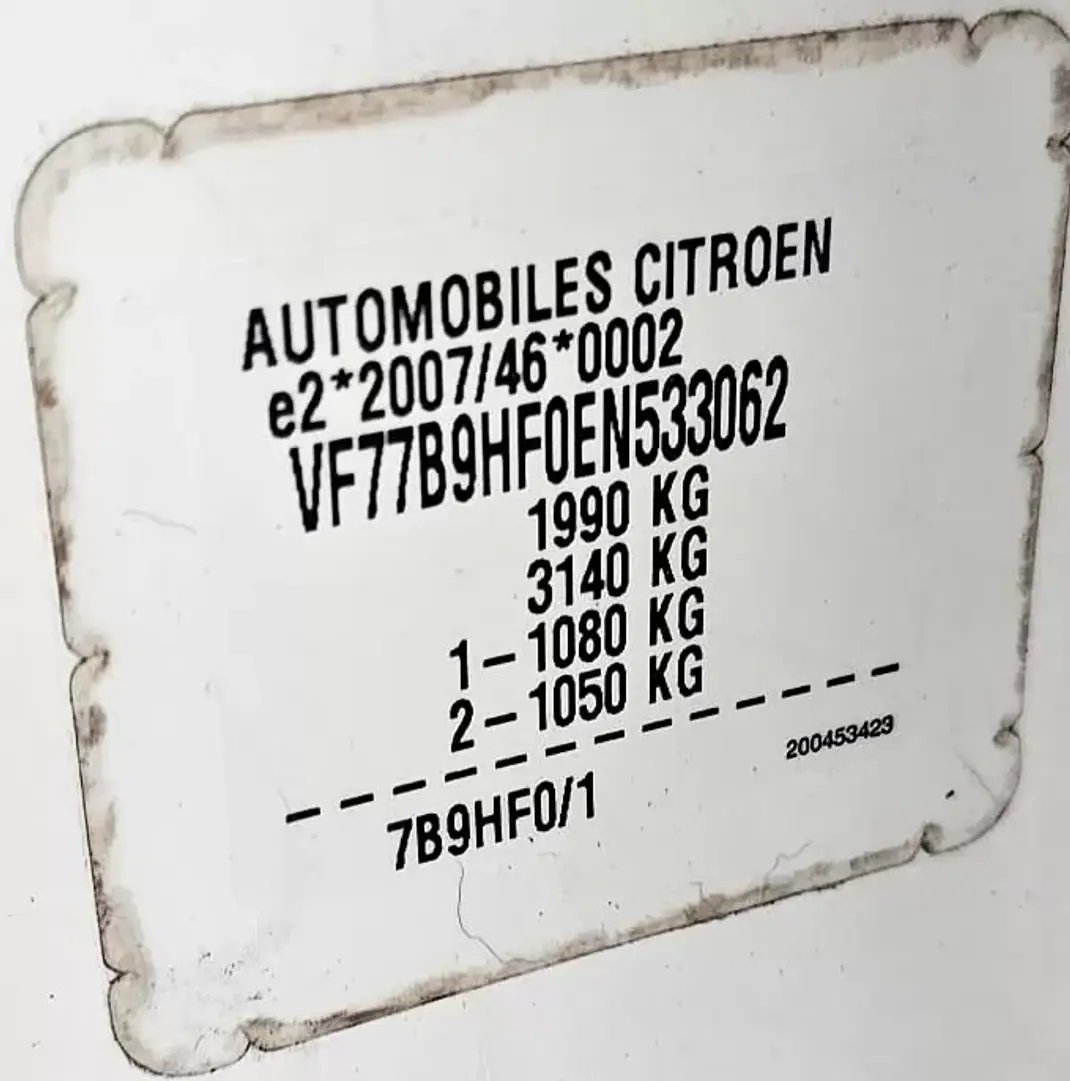 Citroën 2015 - 9999 EUR, 142000 km - AUTO.MOTO.pt - 142000km - foto 11 de 21