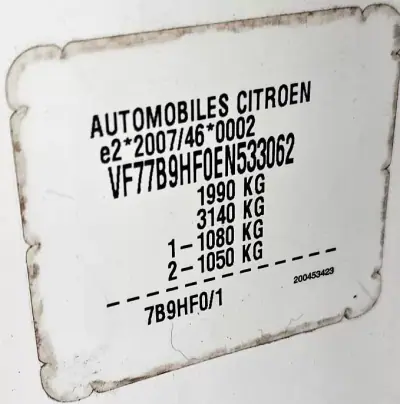 Citroën 2015 - 9999 EUR, 142000 km - AUTO.MOTO.pt - 142000km - foto 11 de 21