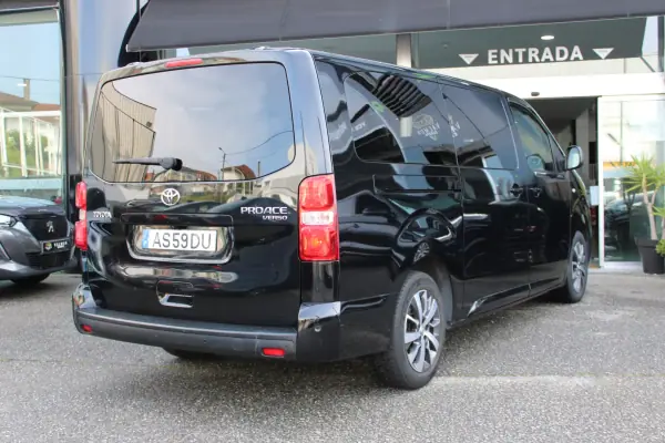 Toyota Proace Verso 2022 - 22400 EUR, 240926 km - AUTO.MOTO.pt - 240926km - foto 4 de 19