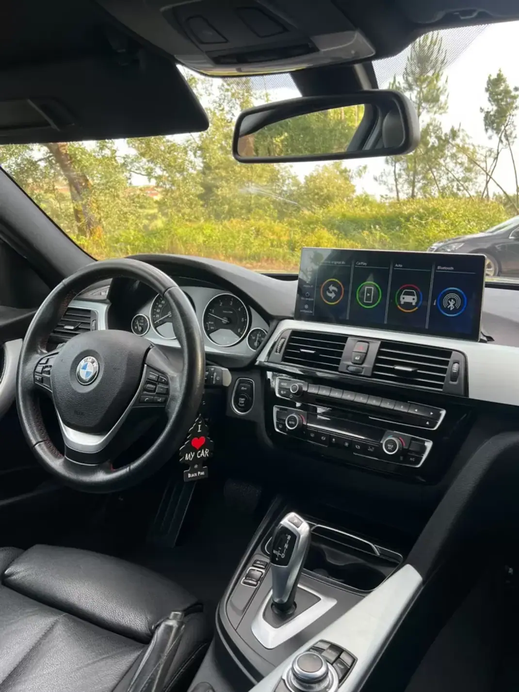 BMW 318 2017 - 18900 EUR, 156599 km - AUTO.MOTO.pt - 156599km - foto 14 de 30