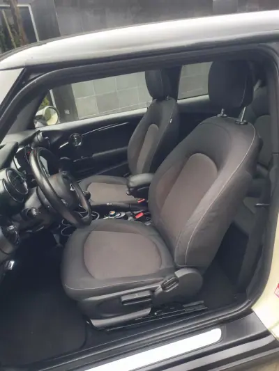 MINI One 2015 - 11900 EUR, 125000 km - AUTO.MOTO.pt - 125000km - foto 10 de 35