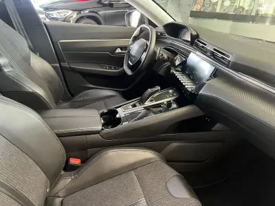 Peugeot 508 2021 - 19900 EUR, 107857 km - AUTO.MOTO.pt - 107857km - foto 11 de 23
