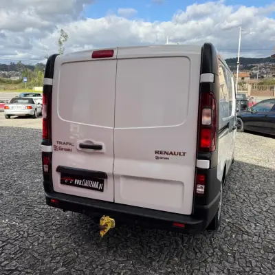 Renault TRAFIC 1.6 DCI GRAND COMFORT 2018 - 13500 EUR, 204000 km - AUTO.MOTO.pt - 204000km - foto 5 de 14