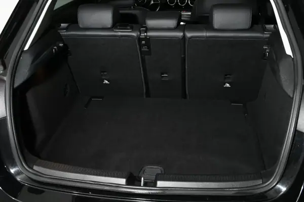 Mercedes-Benz A 200 2023 - 29900 EUR, 59000 km - AUTO.MOTO.pt - 59000km - foto 26 de 26