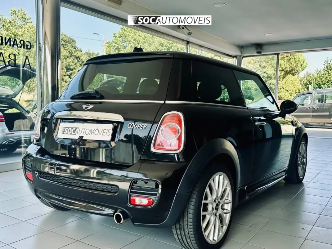 MINI 3 Portas 2012 - 10990 EUR, 213281 km - 213281km - foto 5 de 19