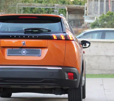 Peugeot e-2008 2020 - 19450 EUR, 54000 km - AUTO.MOTO.pt - 54000km - foto 34 de 41