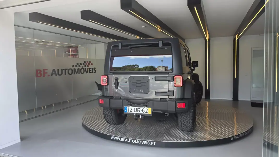 Jeep Wrangler Unlimited 2018 - 49500 EUR, 104894 km - AUTO.MOTO.pt - 104894km - foto 22 de 63