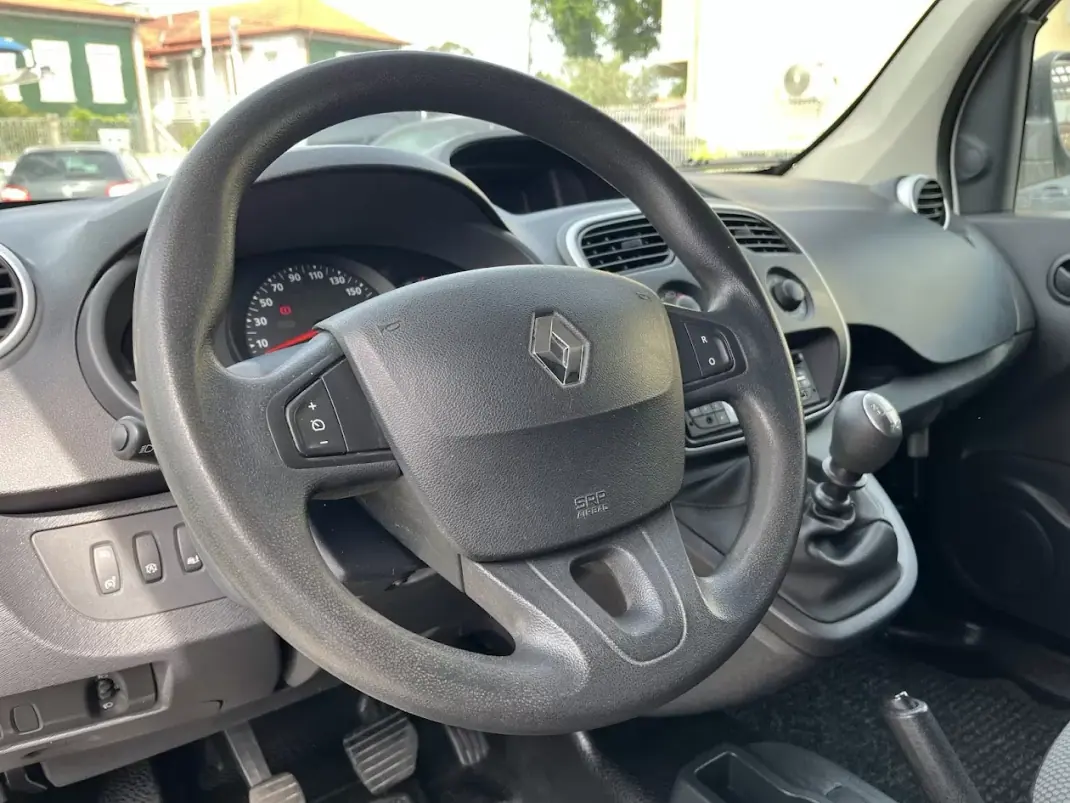 Renault Kangoo 1.5 DCi Maxi 2021 - 13250 EUR, 125000 km - AUTO.MOTO.pt - 125000km - foto 12 de 39