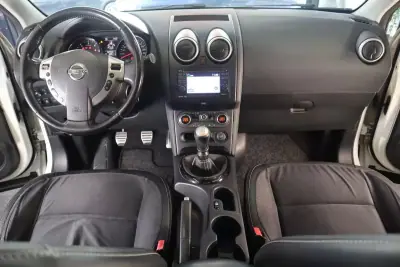 Nissan Qashqai 2013 - 12500 EUR, 167922 km - AUTO.MOTO.pt - 167922km - foto 24 de 26