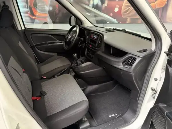Fiat Doblo 2019 - 8999 EUR, 160500 km - AUTO.MOTO.pt - 160500km - foto 7 de 10