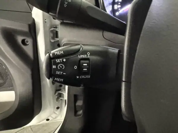 Citroën C3 2022 - 12900 EUR, 63458 km - AUTO.MOTO.pt - 63458km - foto 11 de 13