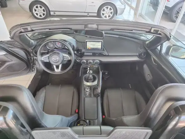 Mazda MX-5 2017 - 23500 EUR, 67000 km - AUTO.MOTO.pt - 67000km - foto 17 de 34