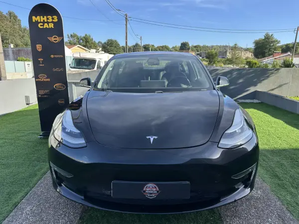 Tesla Model 3 2019 - 19900 EUR, 270000 km - AUTO.MOTO.pt - 270000km - foto 2 de 53