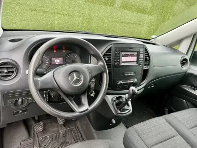 Mercedes-Benz Vito 114 CDi 3 lugares 2019 - 23900 EUR, 69000 km - AUTO.MOTO.pt - 69000km - foto 3 de 14