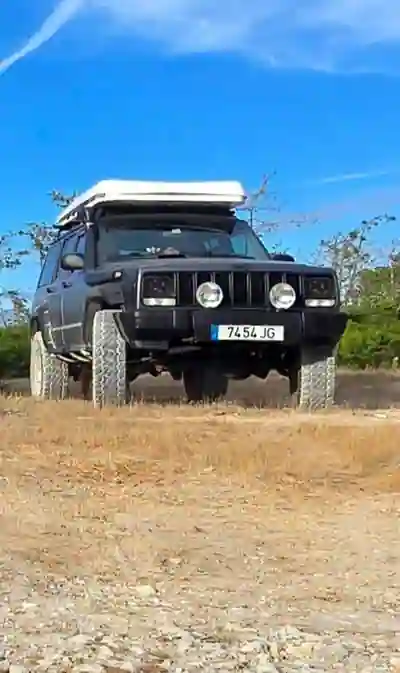 Jeep Cherokee 1997 - 12000 EUR, 250000 km - 250000km - foto 11 de 11