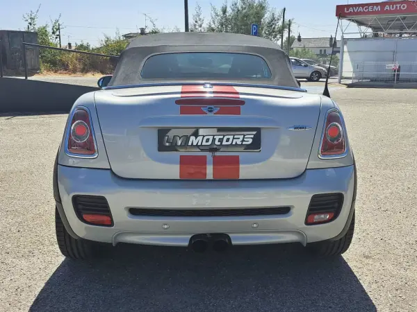 MINI Roadster 2012 - 16990 EUR, 102919 km - 102919km - foto 45 de 47
