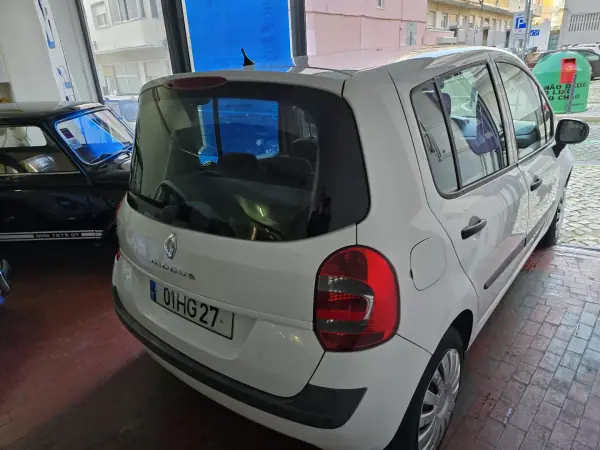 Renault Modus 2009 - 4500 EUR, 196787 km - AUTO.MOTO.pt - 196787km - foto 4 de 16