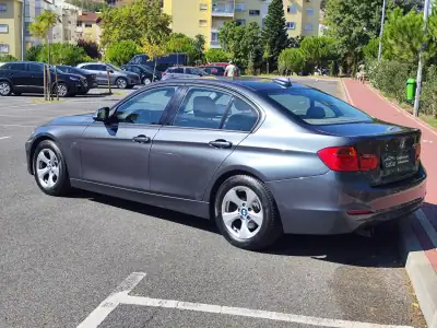 BMW 320 2013 - 15980 EUR, 161500 km - AUTO.MOTO.pt - 161500km - foto 11 de 38
