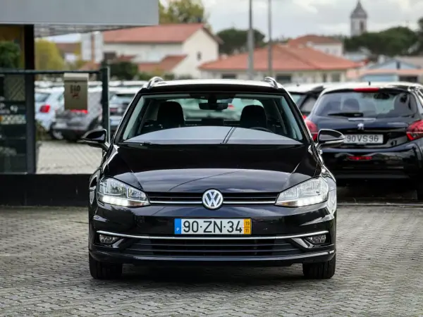 Volkswagen Golf Variant 2019 - 13590 EUR, 180000 km - AUTO.MOTO.pt - 180000km - foto 3 de 12