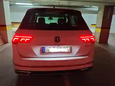 Volkswagen Tiguan 2021 - 28000 EUR, 82000 km - foto 6 de 10