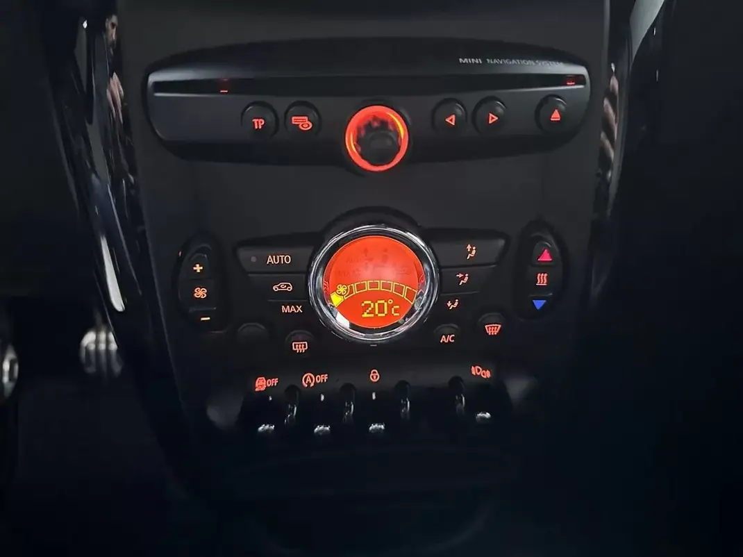 MINI Paceman 2013 - 14500 EUR, 117000 km - AUTO.MOTO.pt - 117000km - foto 15 de 20