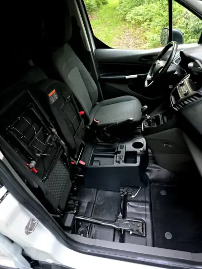 Ford Transit Connect 2019 - 11990 EUR, 144000 km - AUTO.MOTO.pt - 144000km - foto 23 de 27