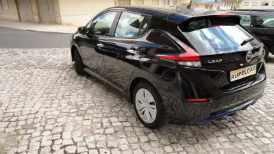Nissan Leaf 2021 - 14900 EUR, 44768 km - AUTO.MOTO.pt - 44768km - foto 6 de 23