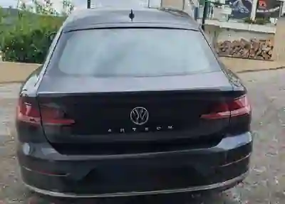 Volkswagen Arteon 2018 - 19800 EUR, 165000 km - AUTO.MOTO.pt - 165000km - foto 2 de 6