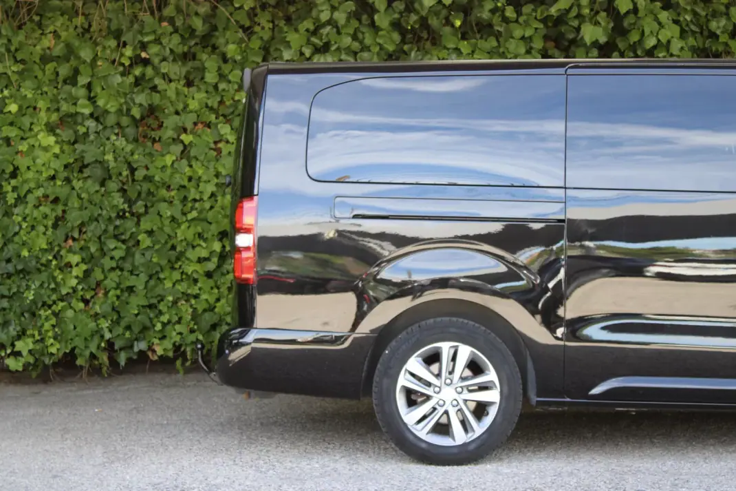 Peugeot Traveller 2019 - 32900 EUR, 115000 km - 115000km - foto 4 de 24