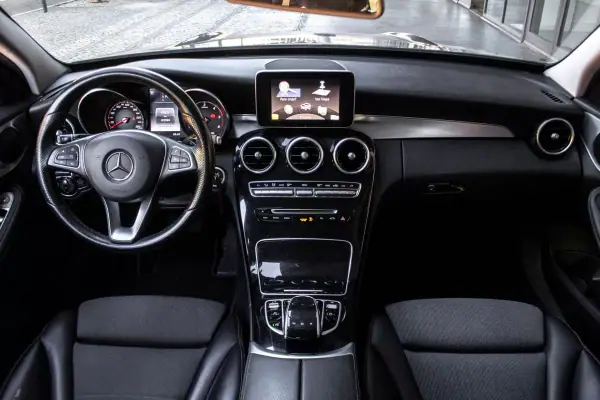 Mercedes-Benz C 220 2016 - 20900 EUR, 182084 km - AUTO.MOTO.pt - 182084km - foto 33 de 39