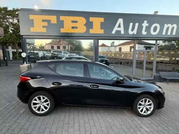 SEAT Leon 2022 - 18900 EUR, 83356 km - AUTO.MOTO.pt - 83356km - foto 7 de 12