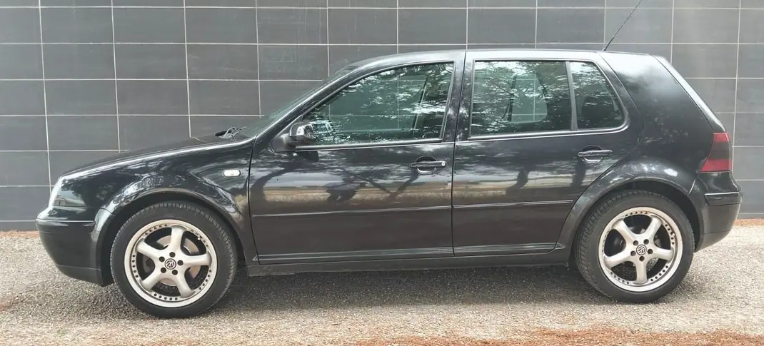 Volkswagen Golf 1999 - 2750 EUR, 457773 km - 457773km - foto 2 de 15