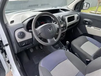 Dacia Dokker 2015 - 7000 EUR, 287197 km - AUTO.MOTO.pt - 287197km - foto 24 de 35