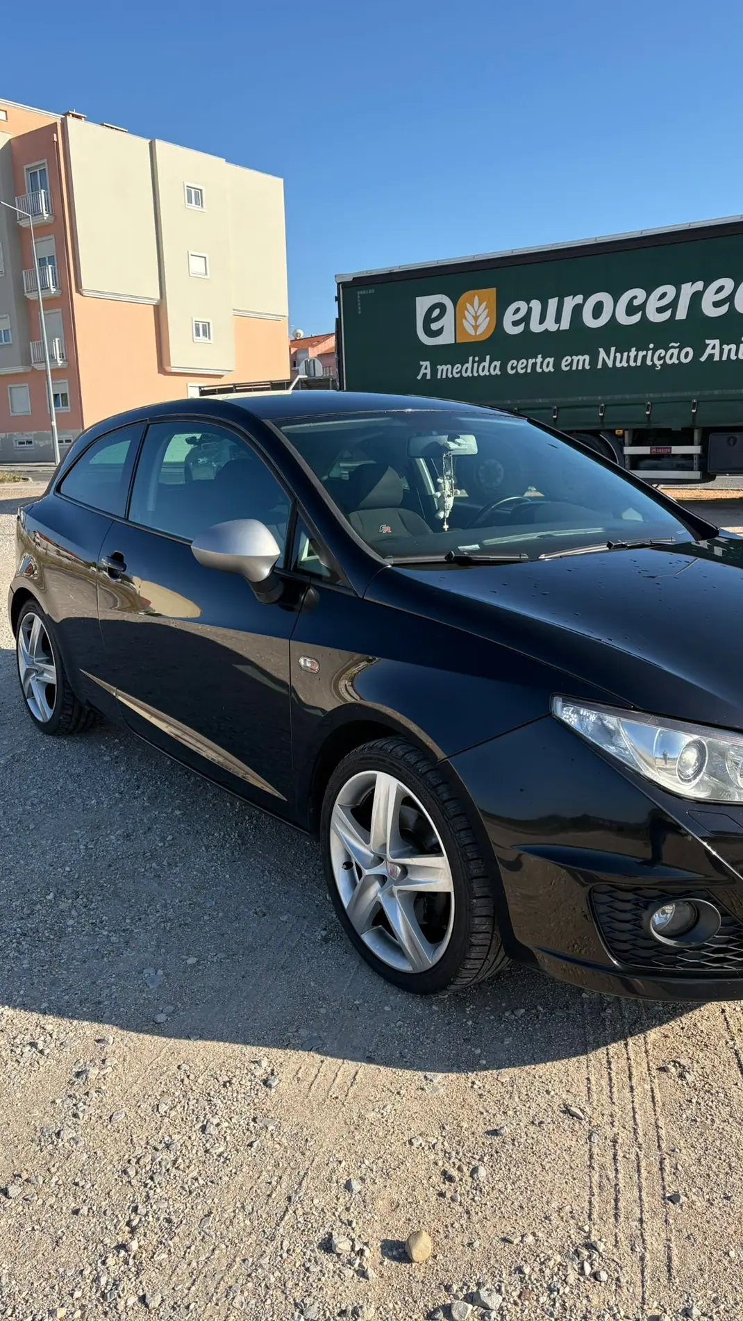 SEAT Ibiza 2010 - 9000 EUR, 210000 km - 210000km - foto 2 de 5