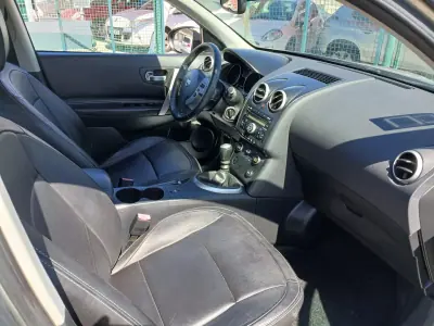 Nissan Qashqai 2008 - 7350 EUR, 167419 km - 167419km - foto 23 de 26