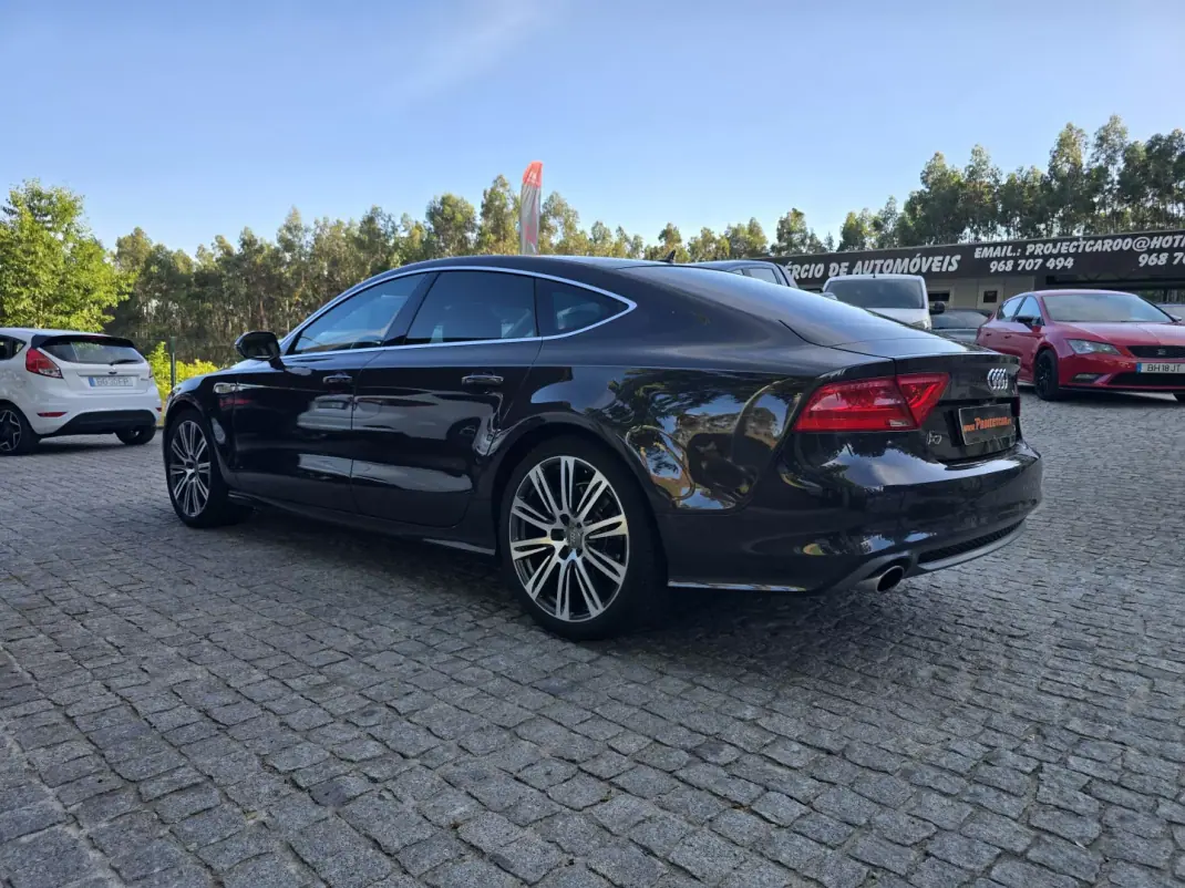 Audi A7 Sportback 2012 - 18900 EUR, 290000 km - AUTO.MOTO.pt - 290000km - foto 27 de 28