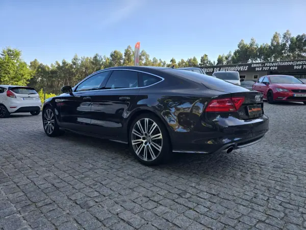 Audi A7 Sportback 2012 - 18900 EUR, 290000 km - AUTO.MOTO.pt - 290000km - foto 27 de 28