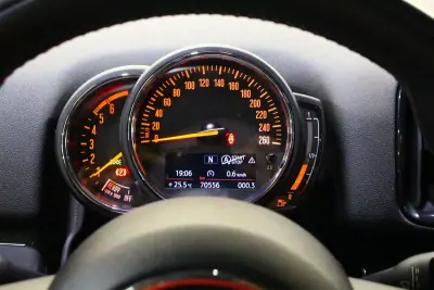 MINI Countryman 2018 - 17900 EUR, 70000 km - AUTO.MOTO.pt - 70000km - foto 21 de 28