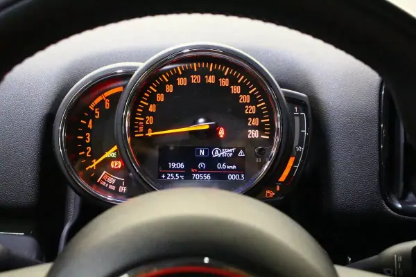 MINI Countryman 2018 - 17900 EUR, 70000 km - AUTO.MOTO.pt - 70000km - foto 21 de 28