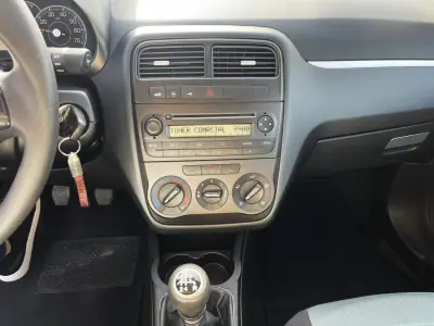Fiat Grande Punto 2008 - 4990 EUR, 112345 km - AUTO.MOTO.pt - 112345km - foto 11 de 15