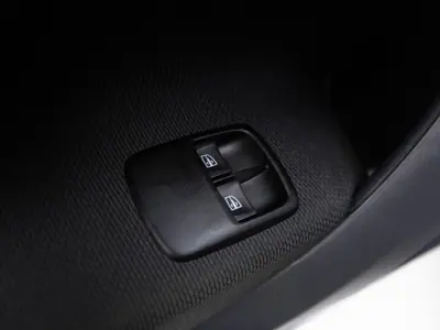 Smart Fortwo Cabrio 2021 - 15000 EUR, 38000 km - AUTO.MOTO.pt - 38000km - foto 10 de 17