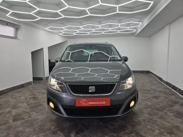 SEAT Alhambra 2011 - 12650 EUR, 216141 km - AUTO.MOTO.pt - 216141km - foto 2 de 51