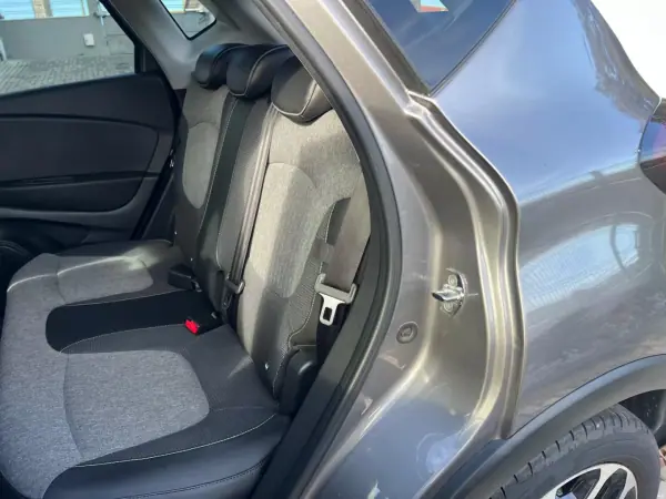 Renault Captur 2019 - 16990 EUR, 90898 km - AUTO.MOTO.pt - 90898km - foto 35 de 37